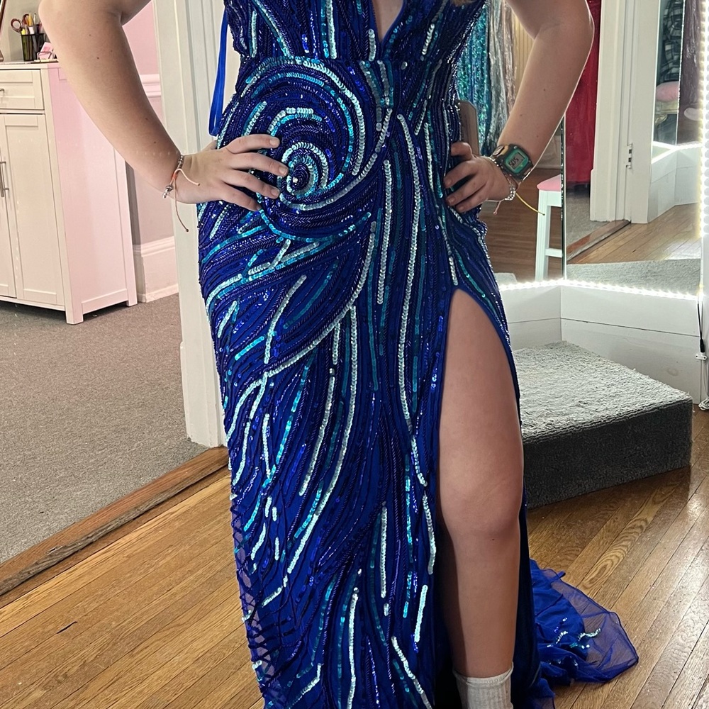 Elegant Blue Sequin Prom Dress - Picture 10 of 12